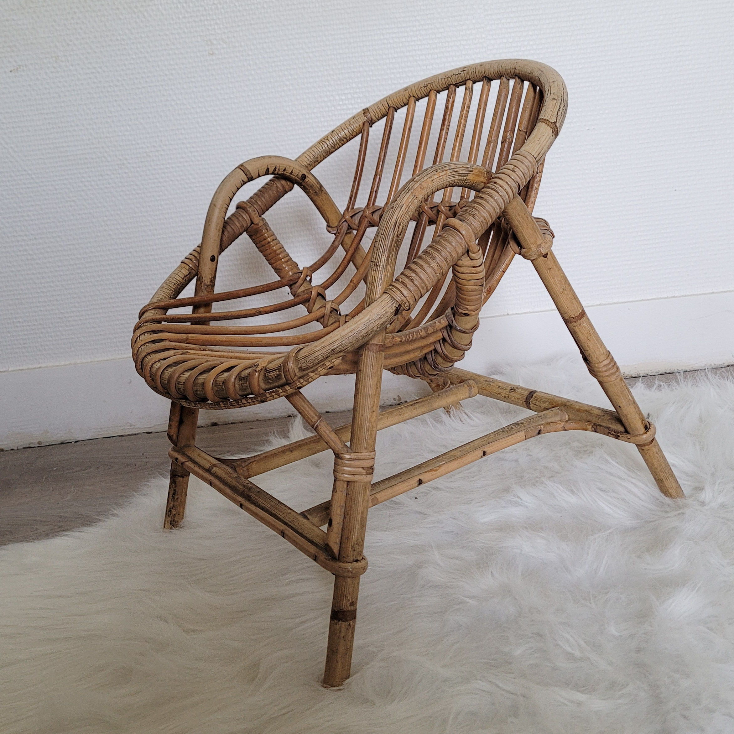 Children's rattan shell chair