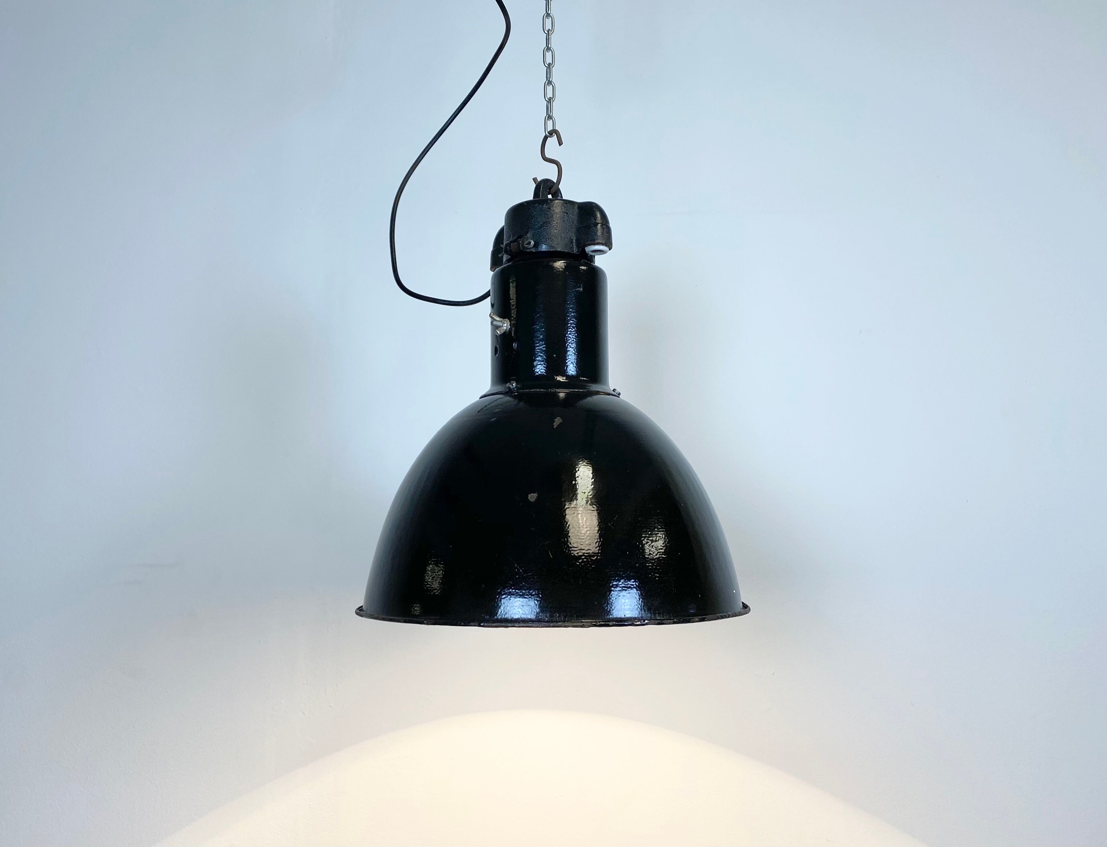 Industrial black enamel pendant light, 1930s