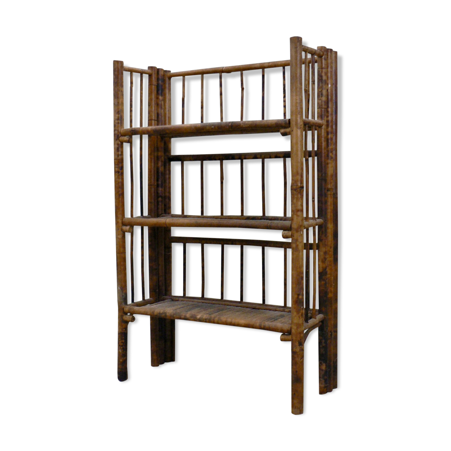 Foldable bookcase in bamboo
