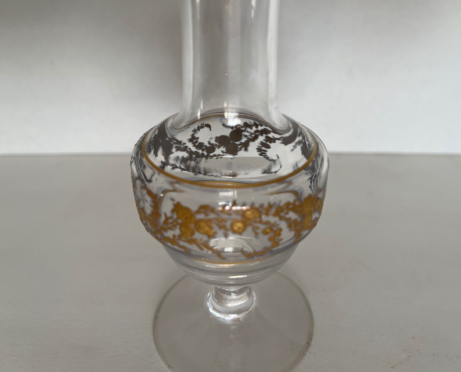 Petit vase en verre ancien