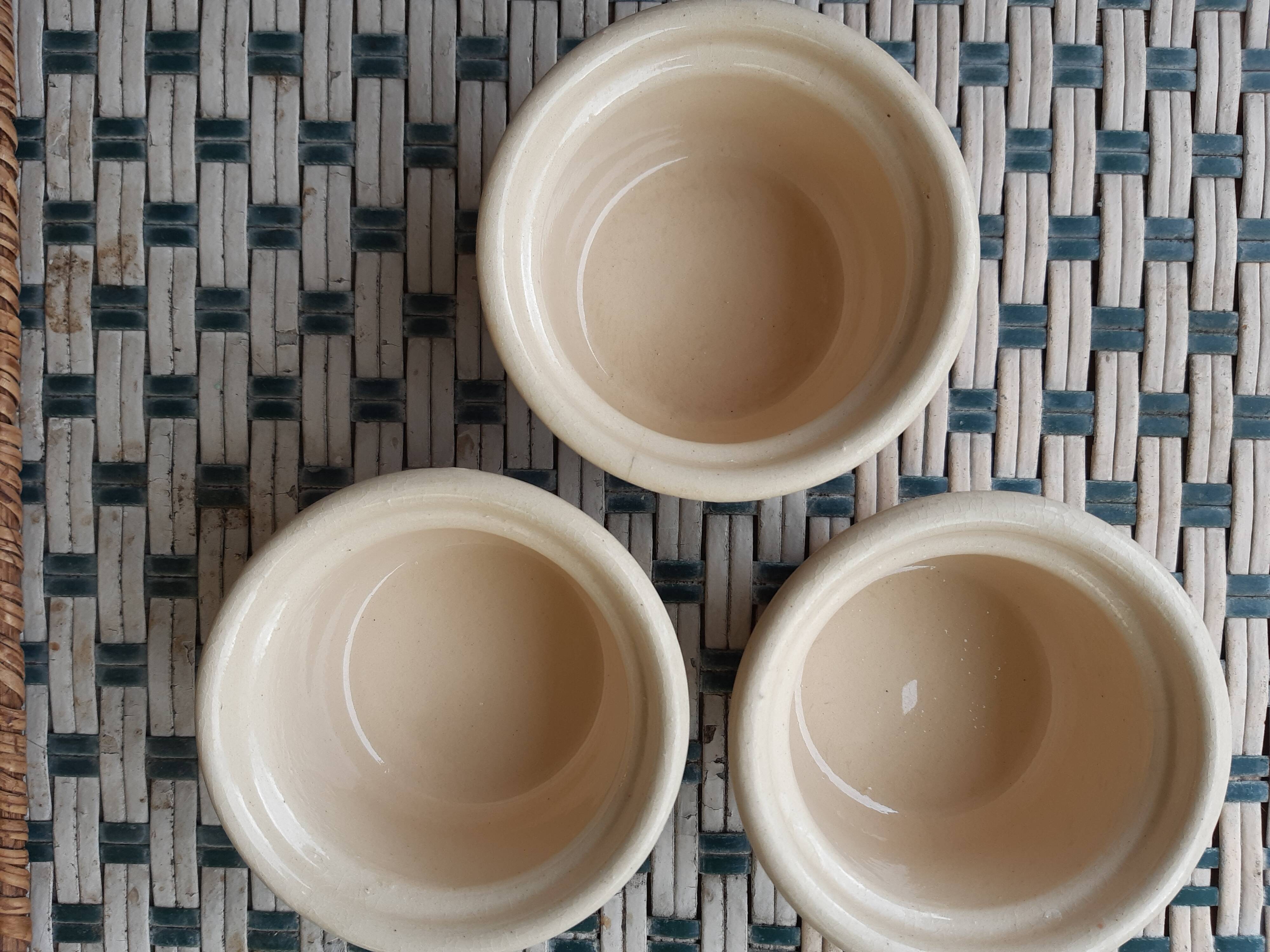 Lot 3 sandstone ramekins