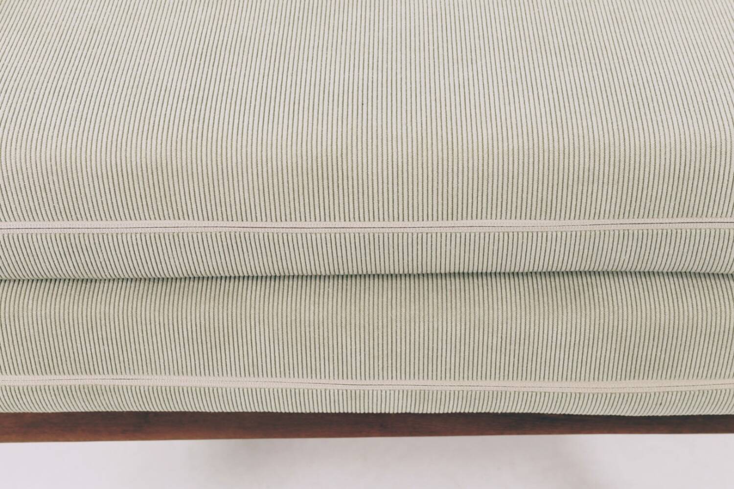 Fauteuil vintage olive vert velours côtelé 1960