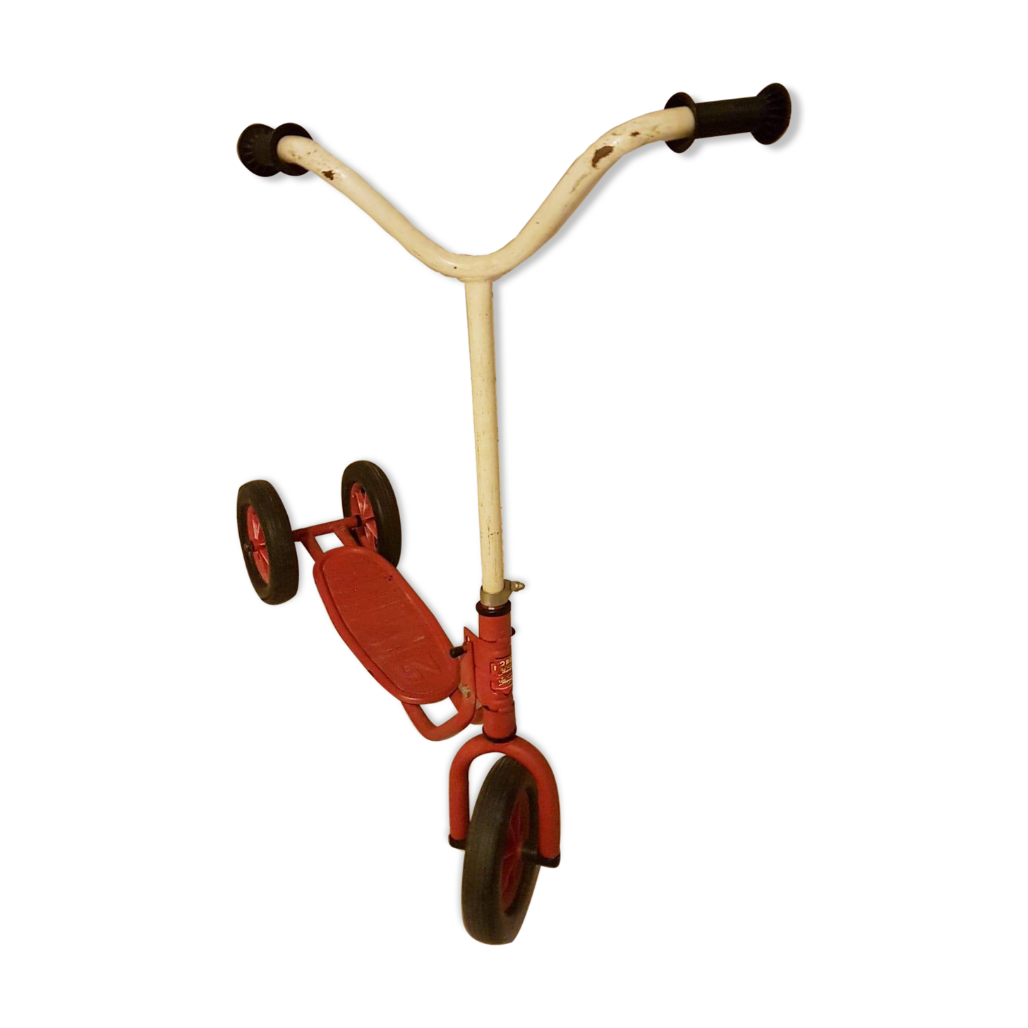 3-wheel foldable red and white Nordy scooter