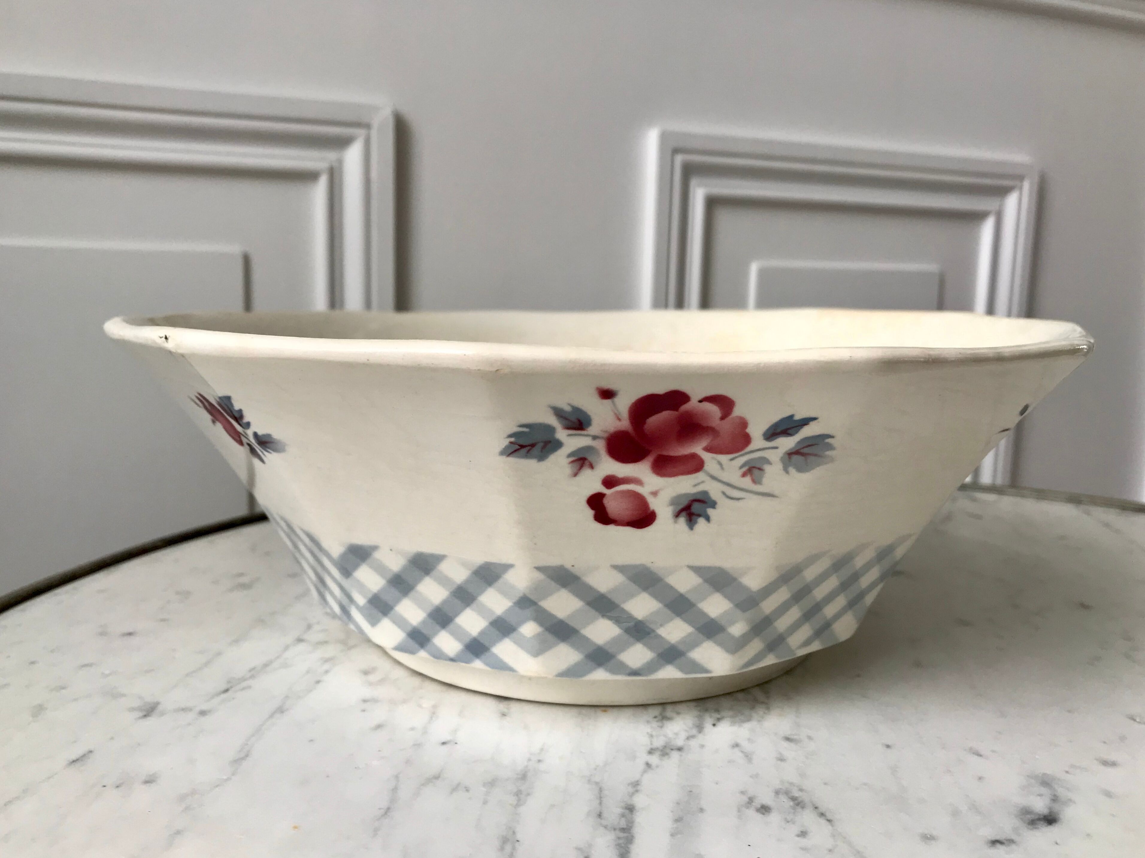 Salad bowl Digoin Sarreguemines model "Bastia" years 30-40