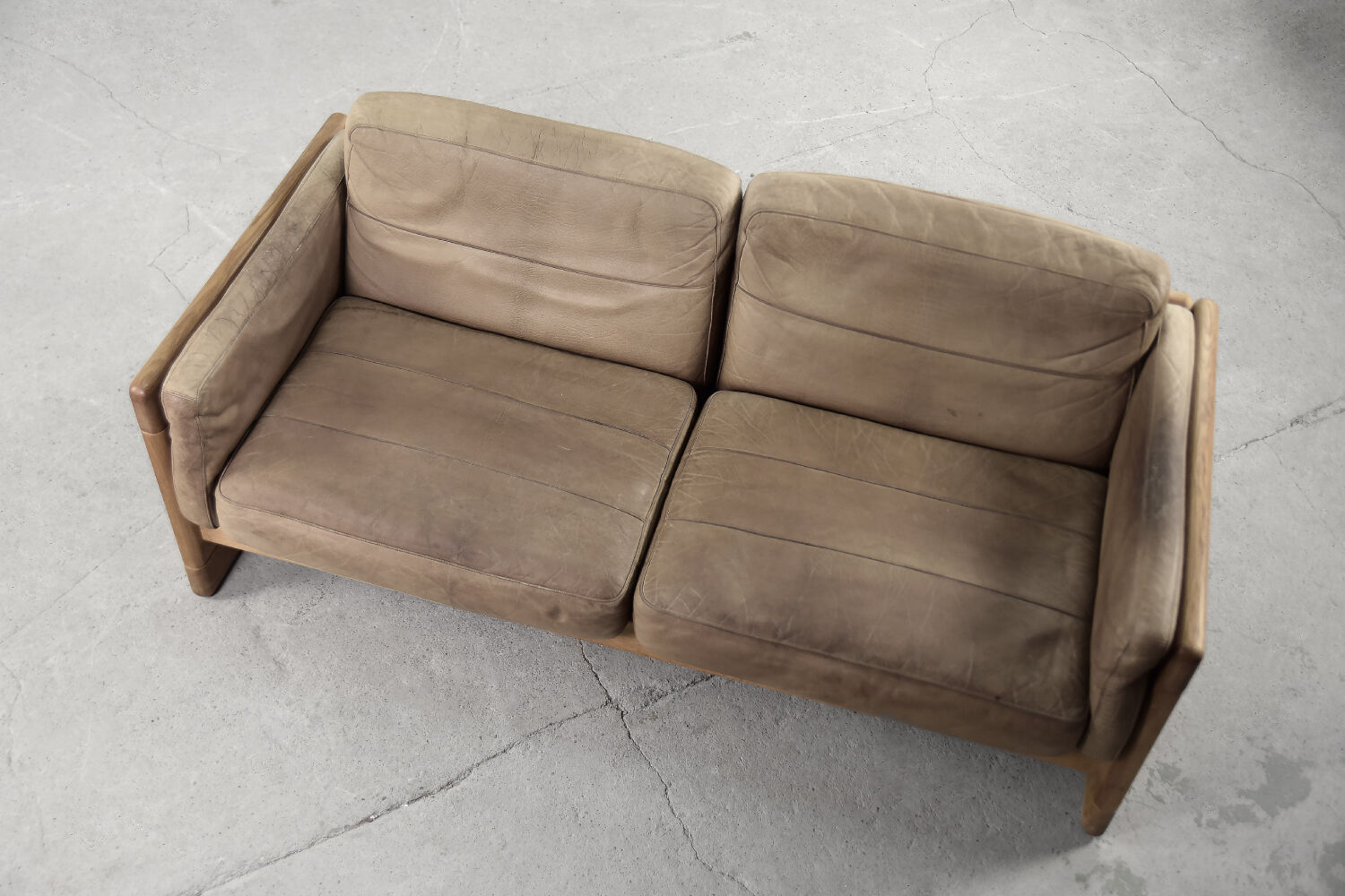 Vintage scandinavian mid-century modern leather and oak sofa, 1970s