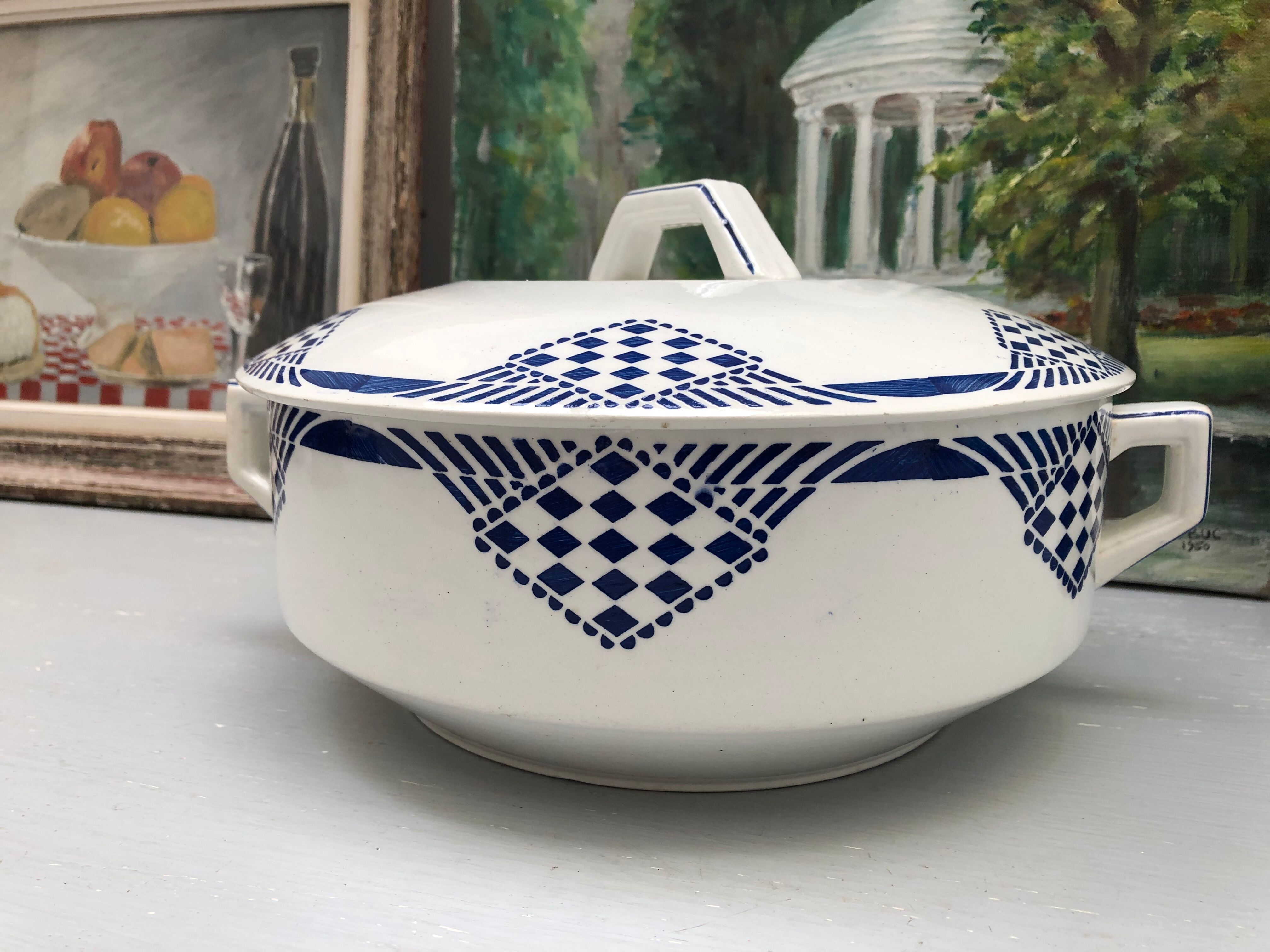 Tureen signed Moulin des Loups Hamage Orchies Nord France model Pantin