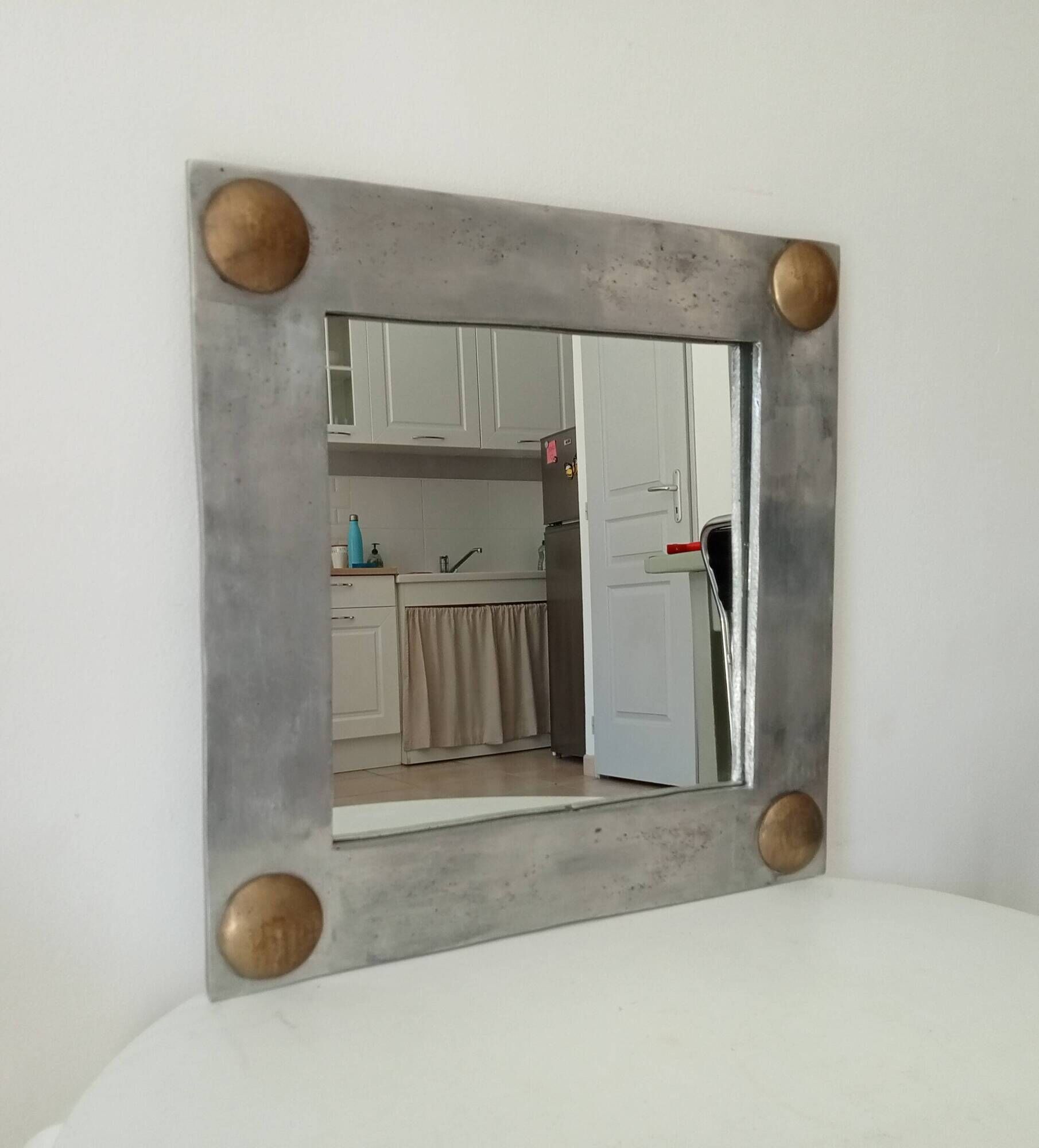 Vintage folk art mirror in cast aluminum and solid brass 60s/70s 50*50 cm