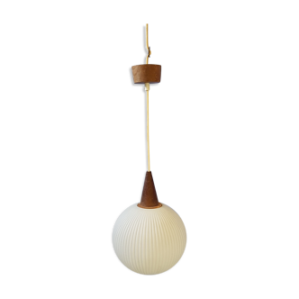 Scandinavian hanging