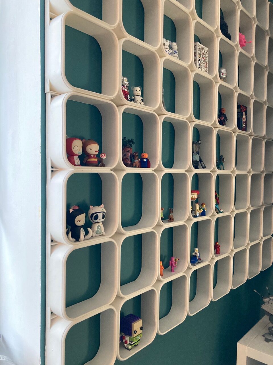 White 70's plastic module shelf