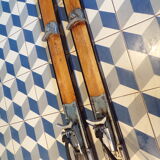 Pair of vintage Donnay skis 1,98m