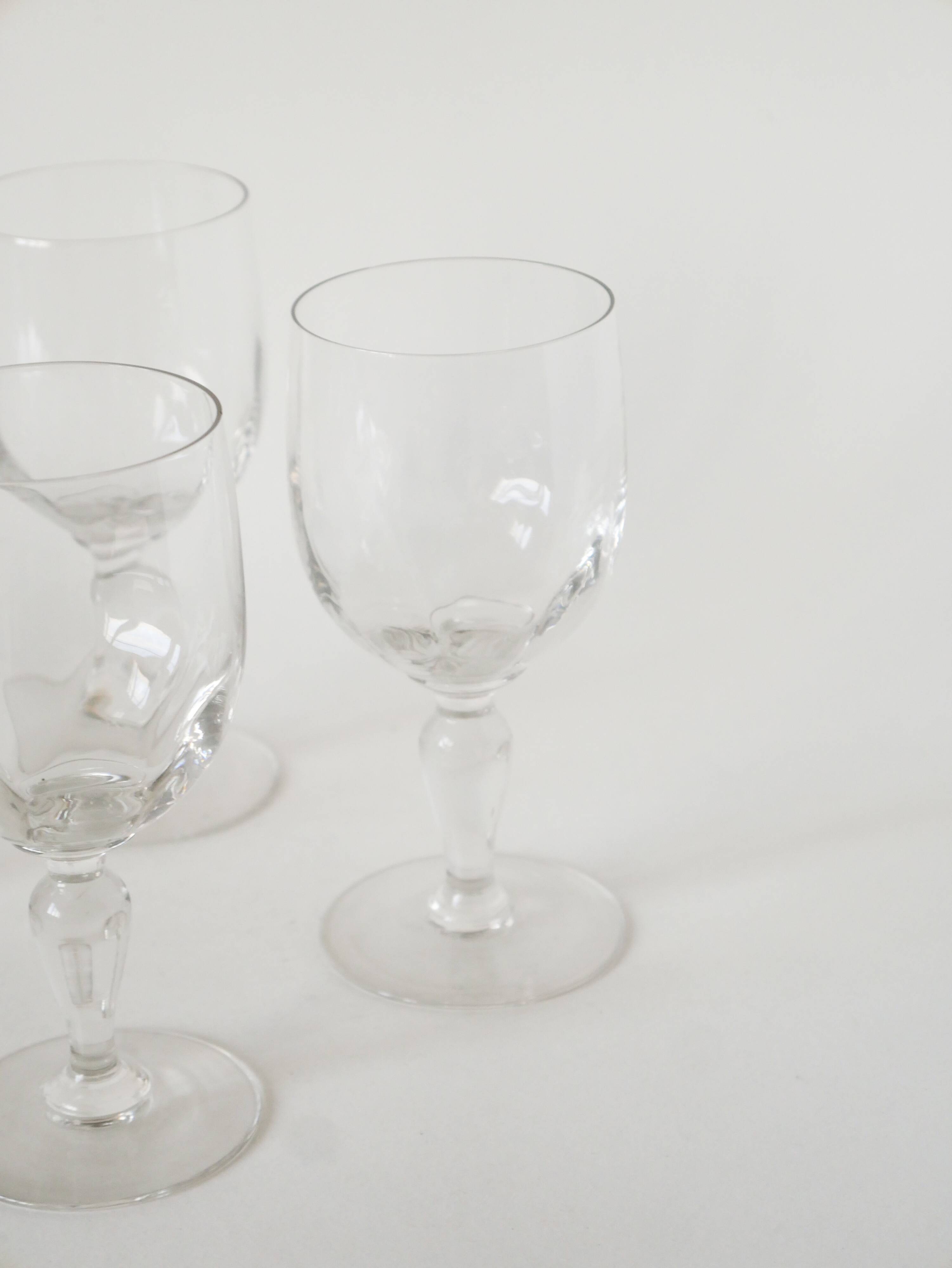 Set of 4 large crystal wine glasses, 1930.