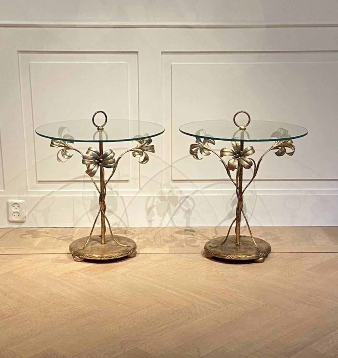 Palladio, pair of Italian cocktail side tables tables