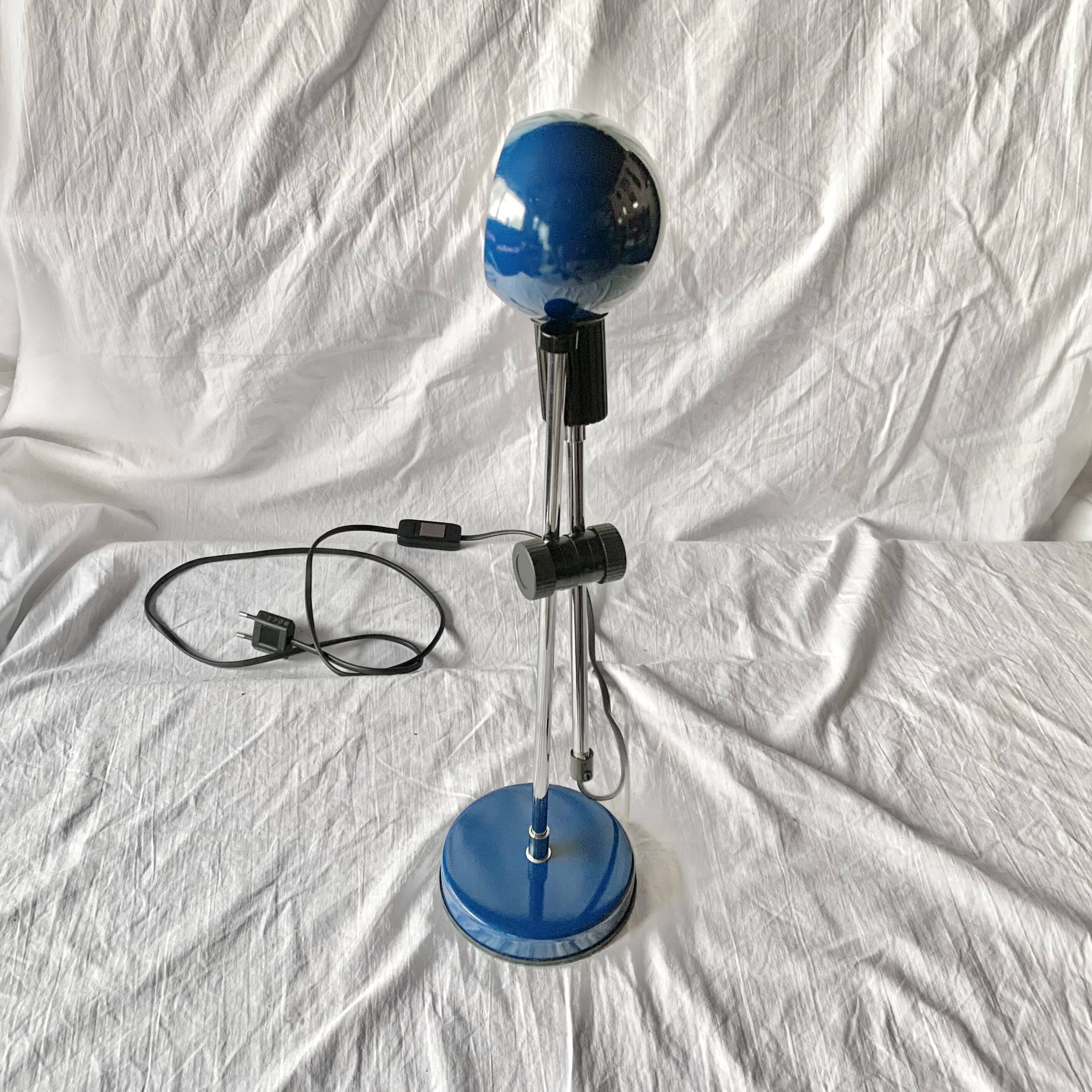 Lampe de bureau Eyeball bleue Veneta Lumi