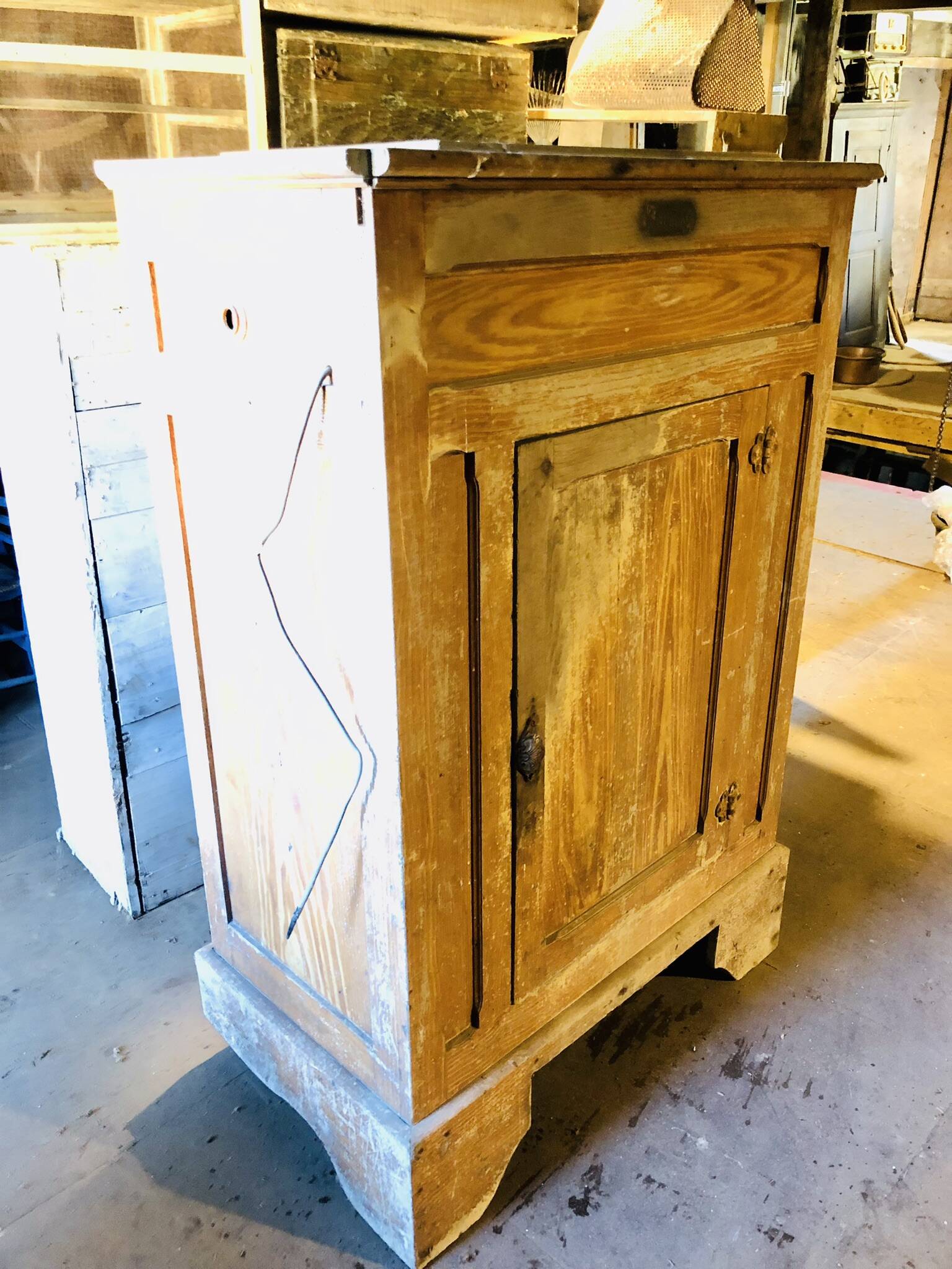 Large Fridge - Cabinet in a pretty Dijon patina from the 1900s