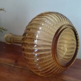 Vase italien en verre ambré pressé