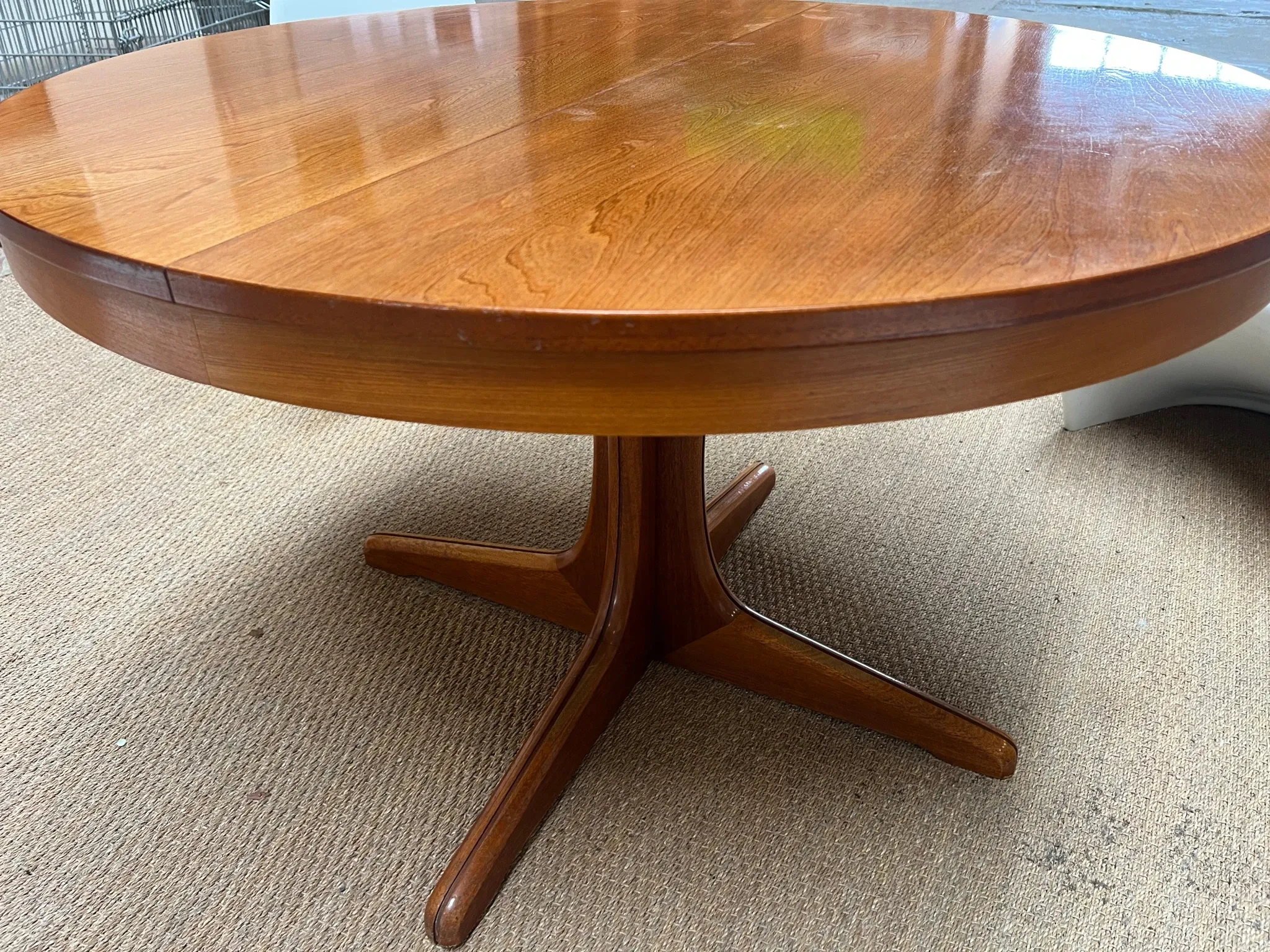 Scandinavian style Baumann table