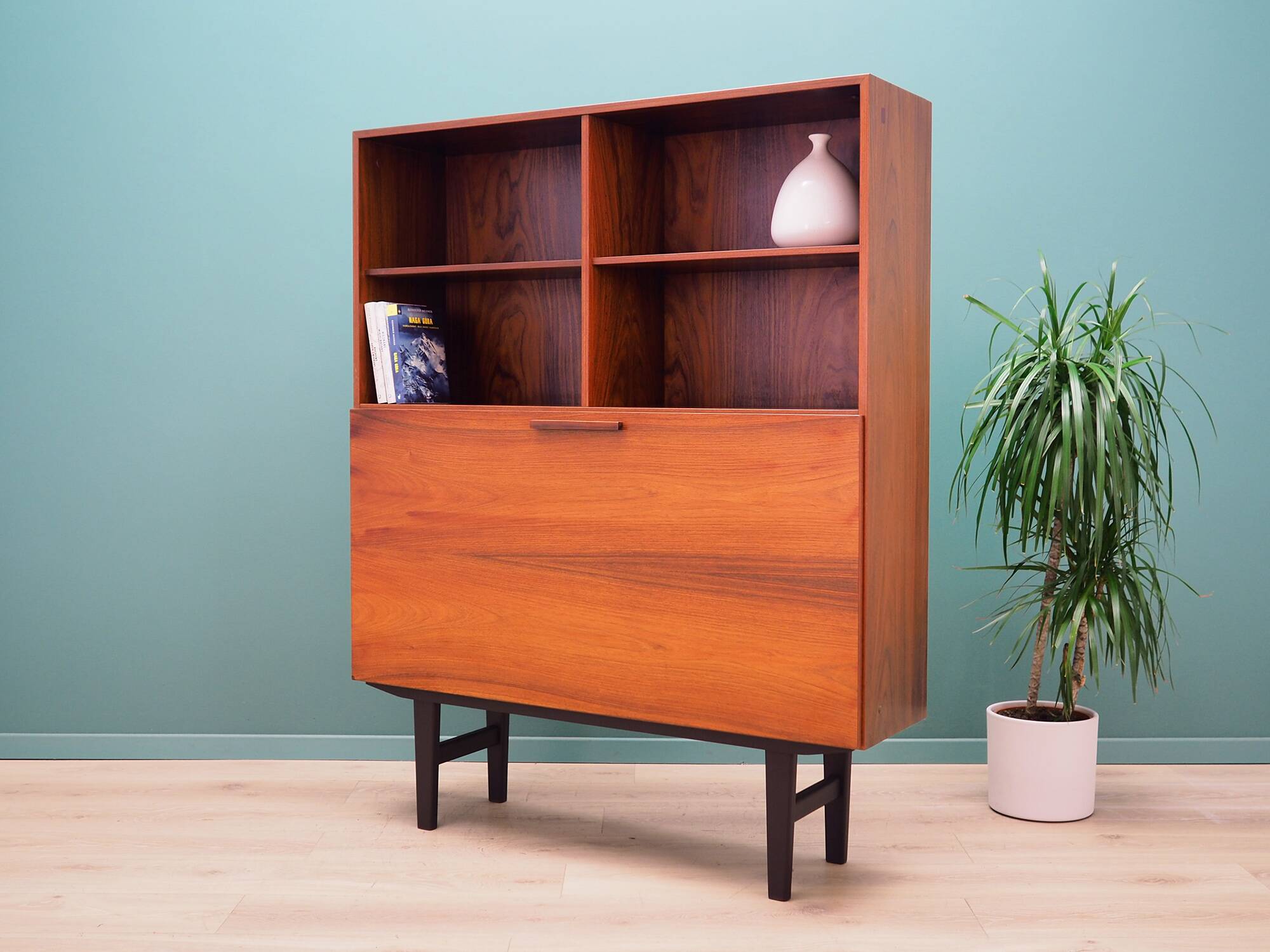 Rosewood bookcase, Danish design, 1970s, designer: Ib Kofod Larsen, manufacturer: Faarup