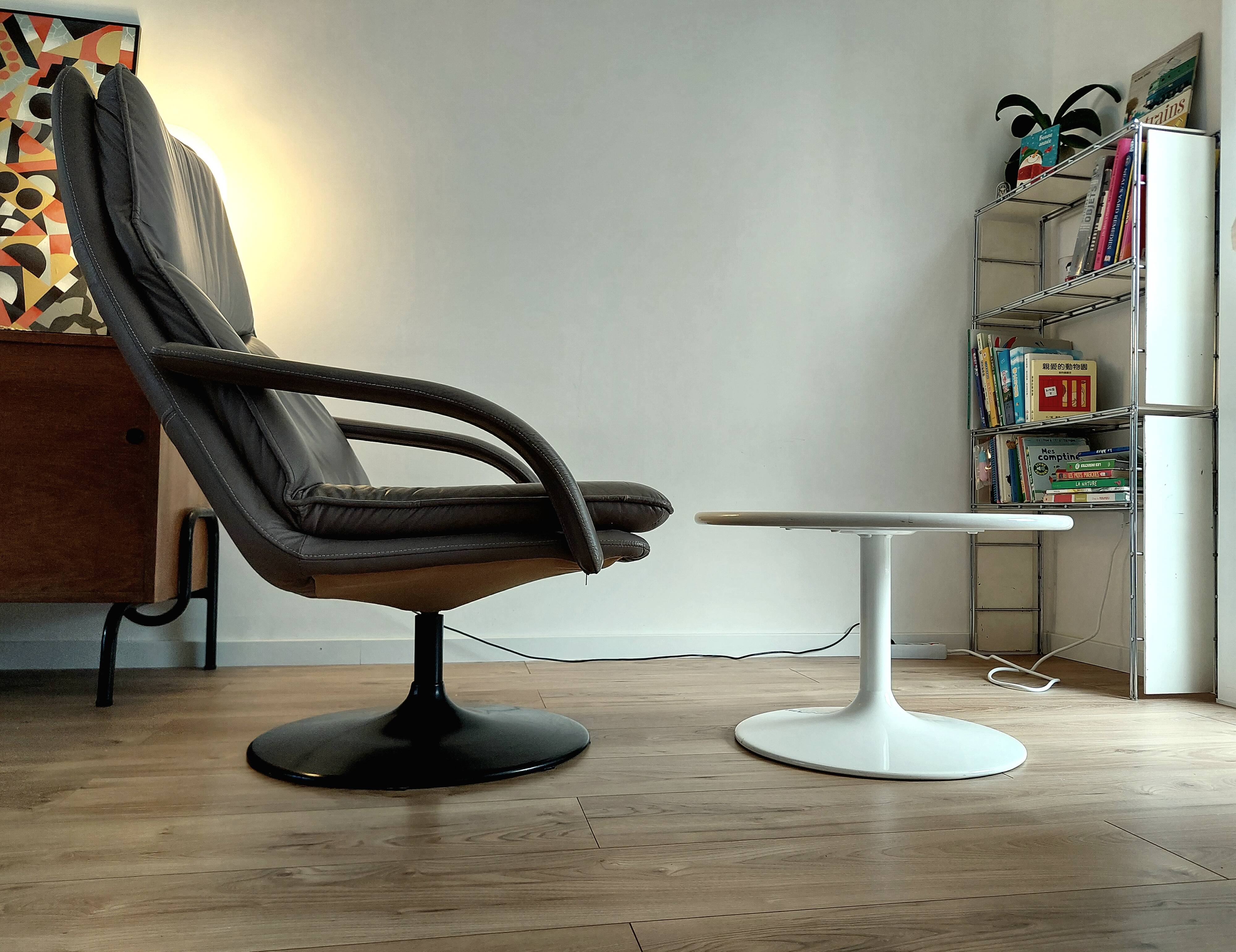 Lounge pivotant artifort geoffrey harcourt