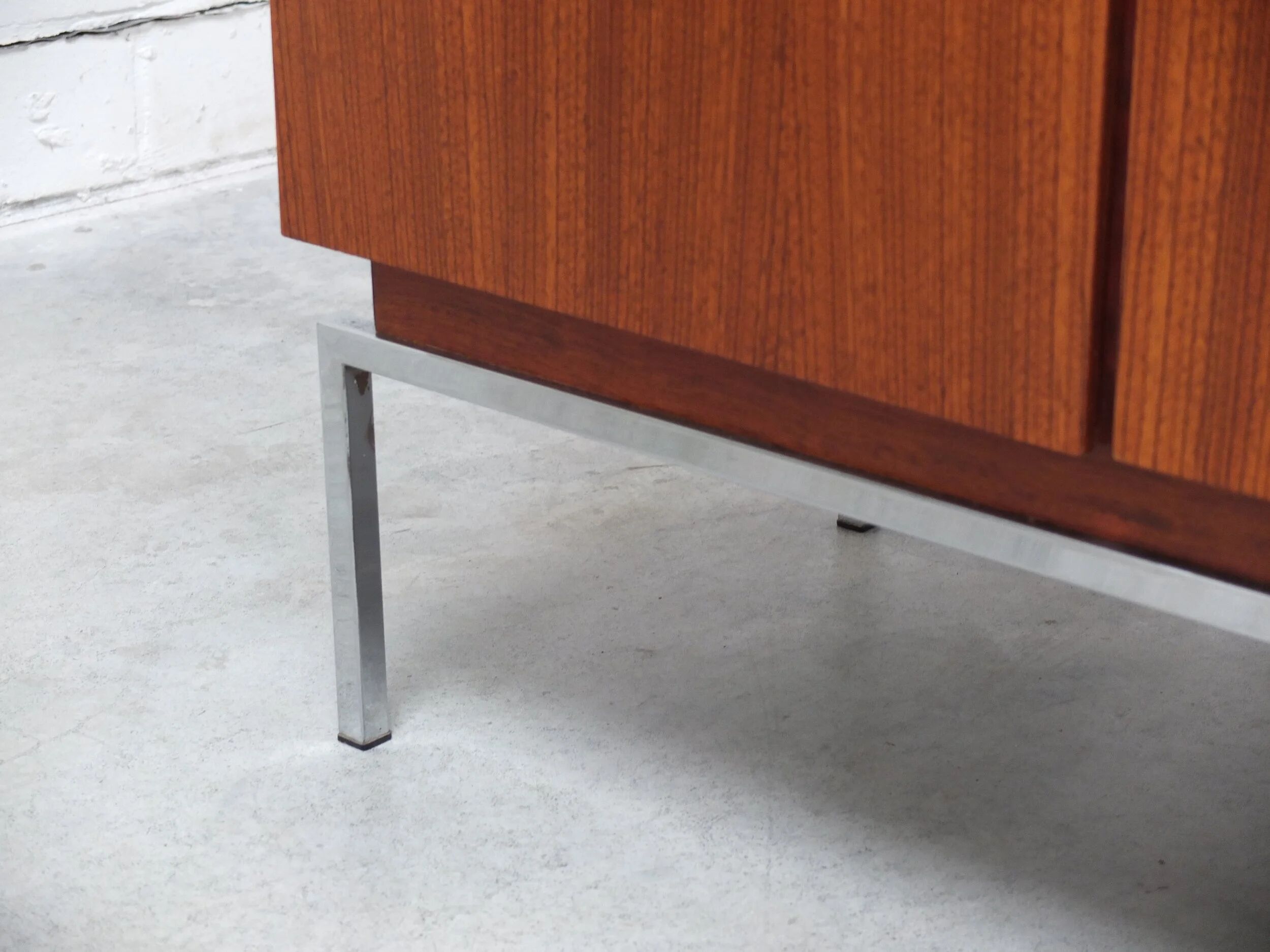 Large modernist sideboard in Indian rosewood, 1960s