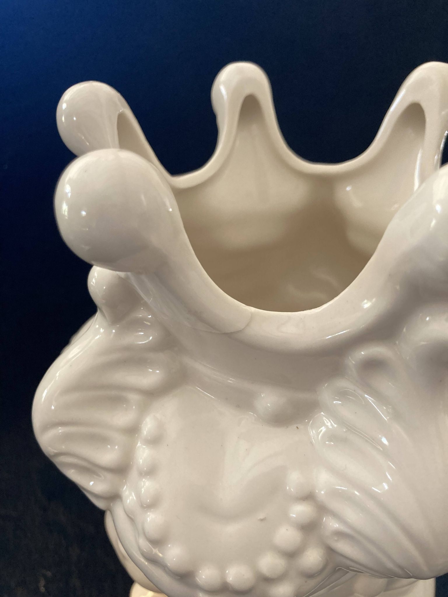 Sicilian Vase "Moorish Woman" in White Ceramic – Kersten