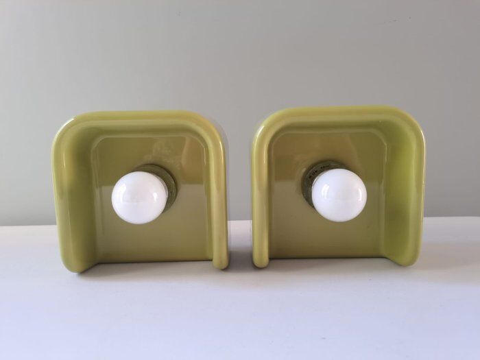 Guzzini wall lights by Makio Hasuike