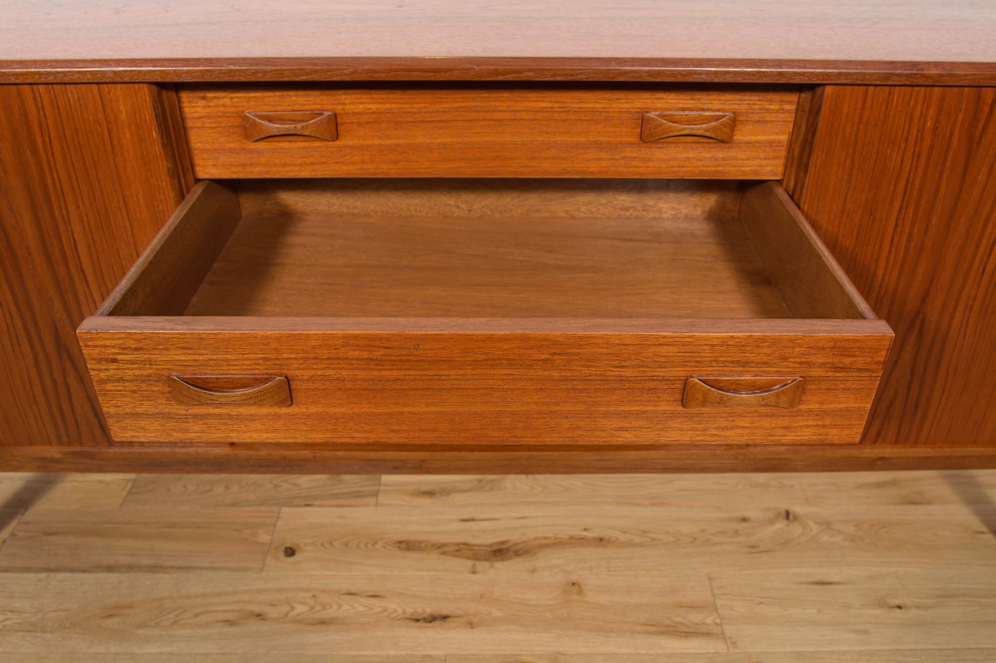 Enfilade en teck de Clausen & Son, années 1960