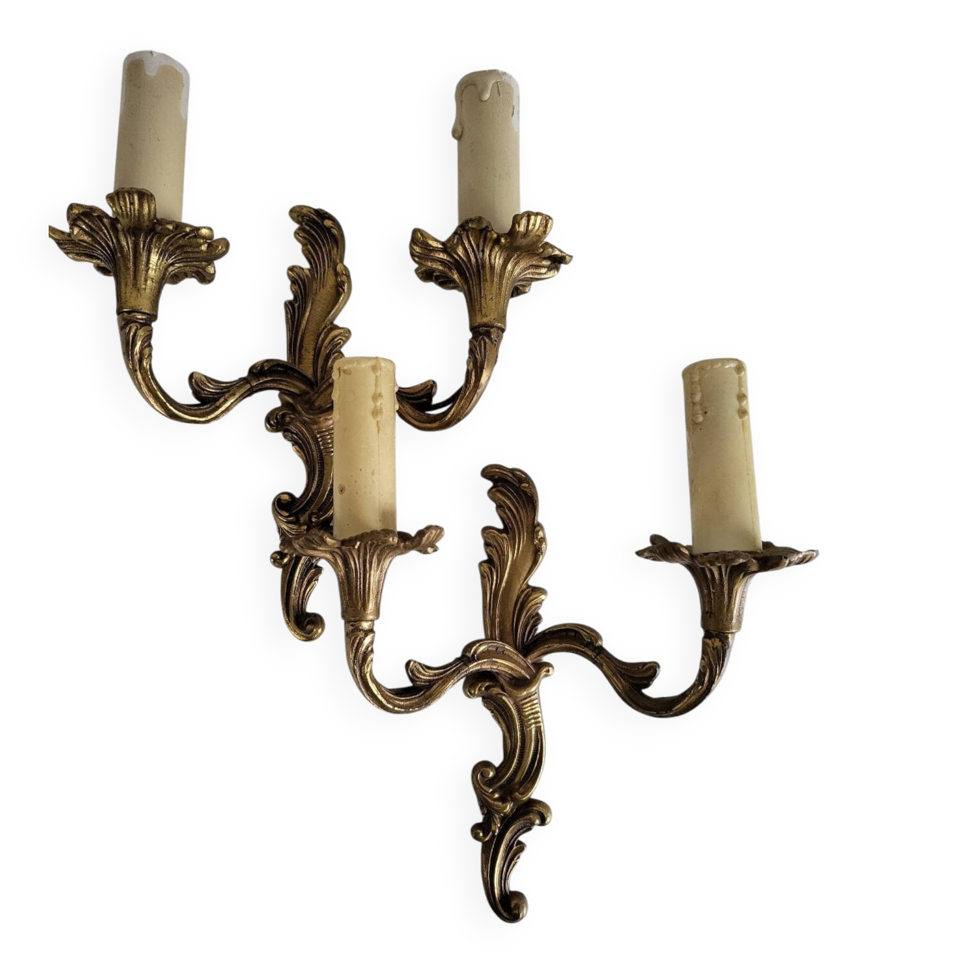 Ancienne paire d'appliques en métal doré style Louis XV - 2 lumières