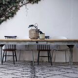 Farm table
