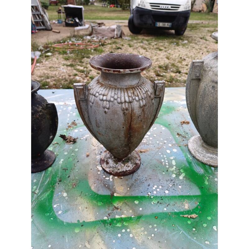 3 cast iron vases from 1900 from Charleville-Mézières