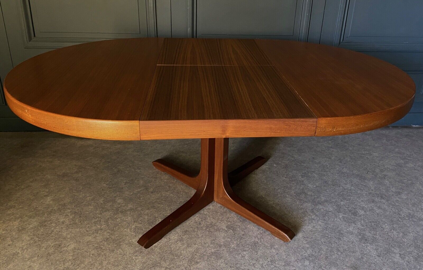Table Baumann scandinave ronde 1970 rallonges a systeme 4 à 8 personnes