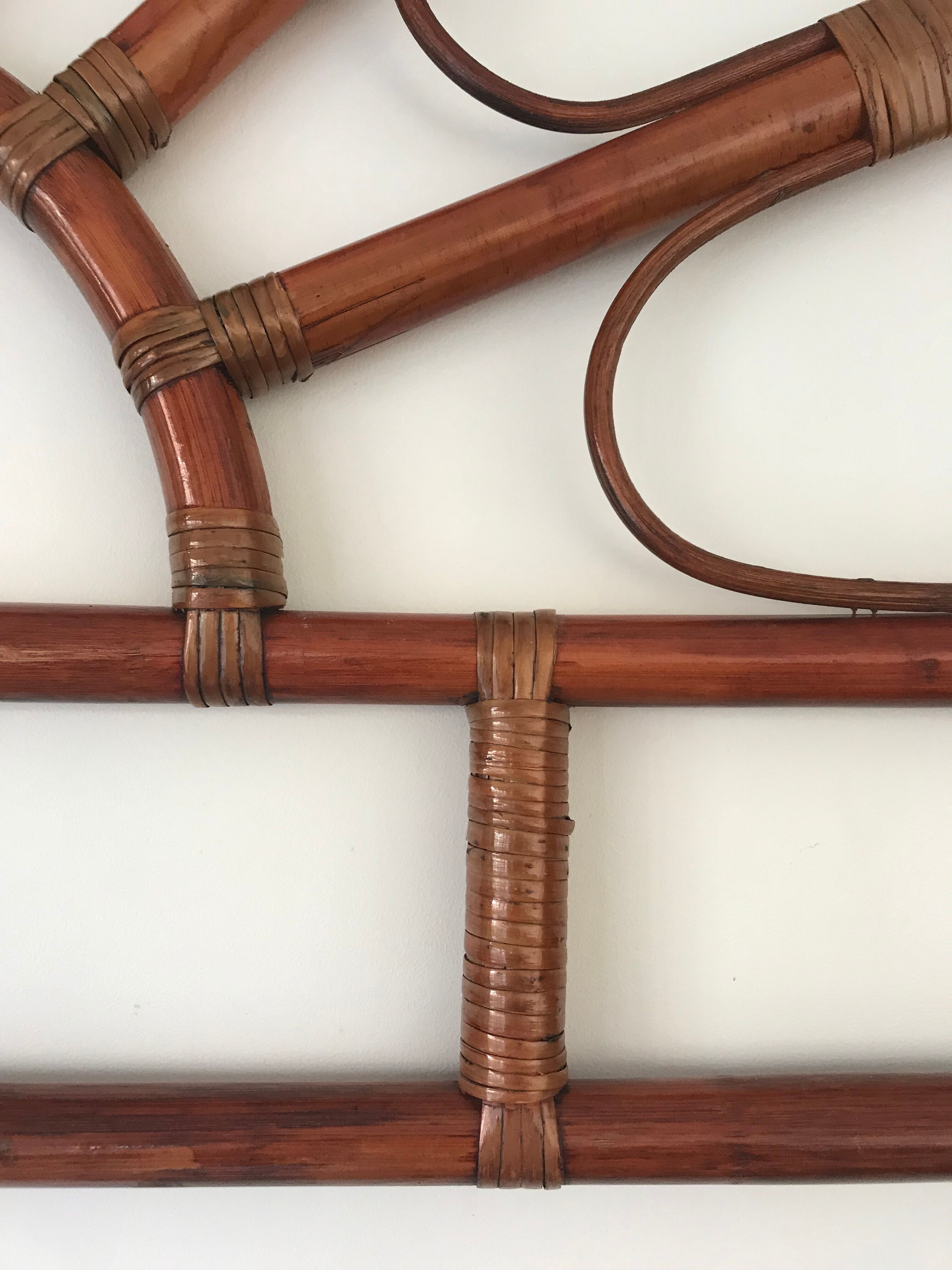 Peacock rattan headof