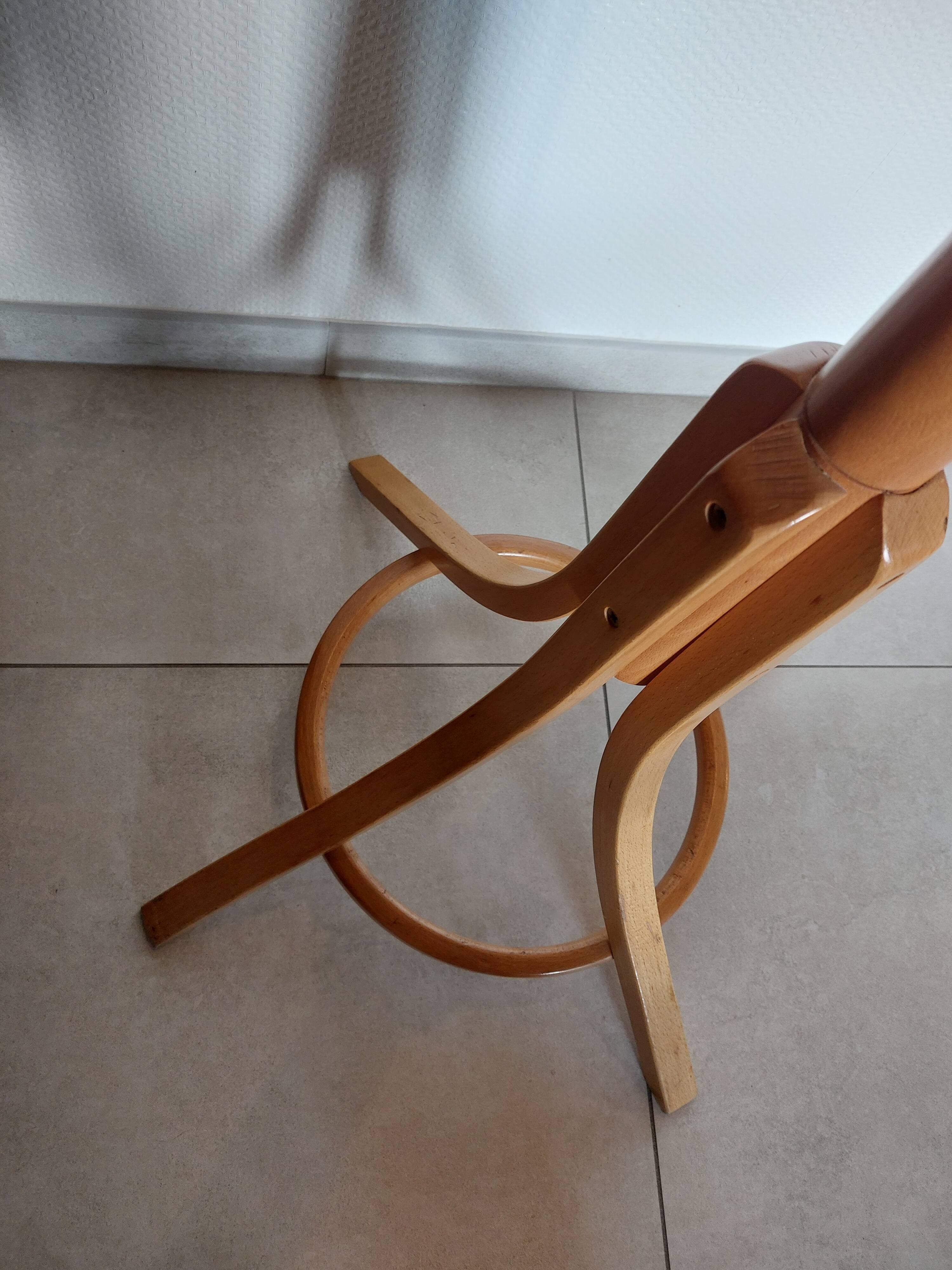 portemanteau perroquet, bois massif clair