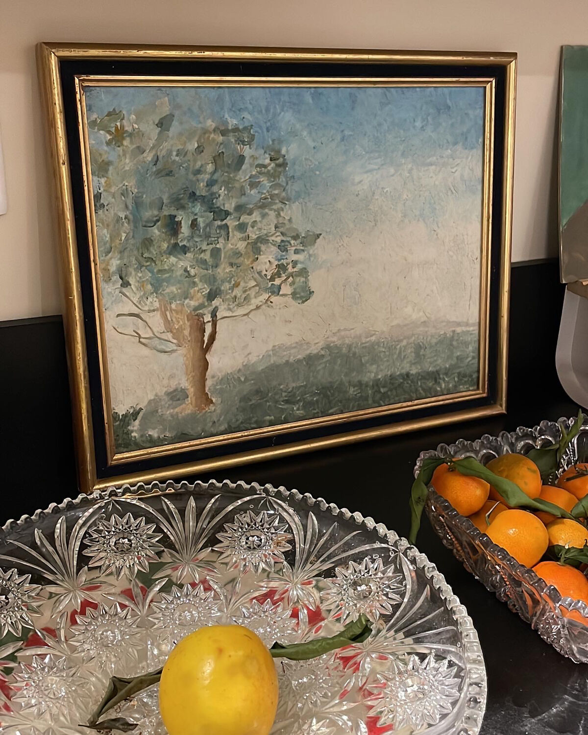 Solitary tree Daburon