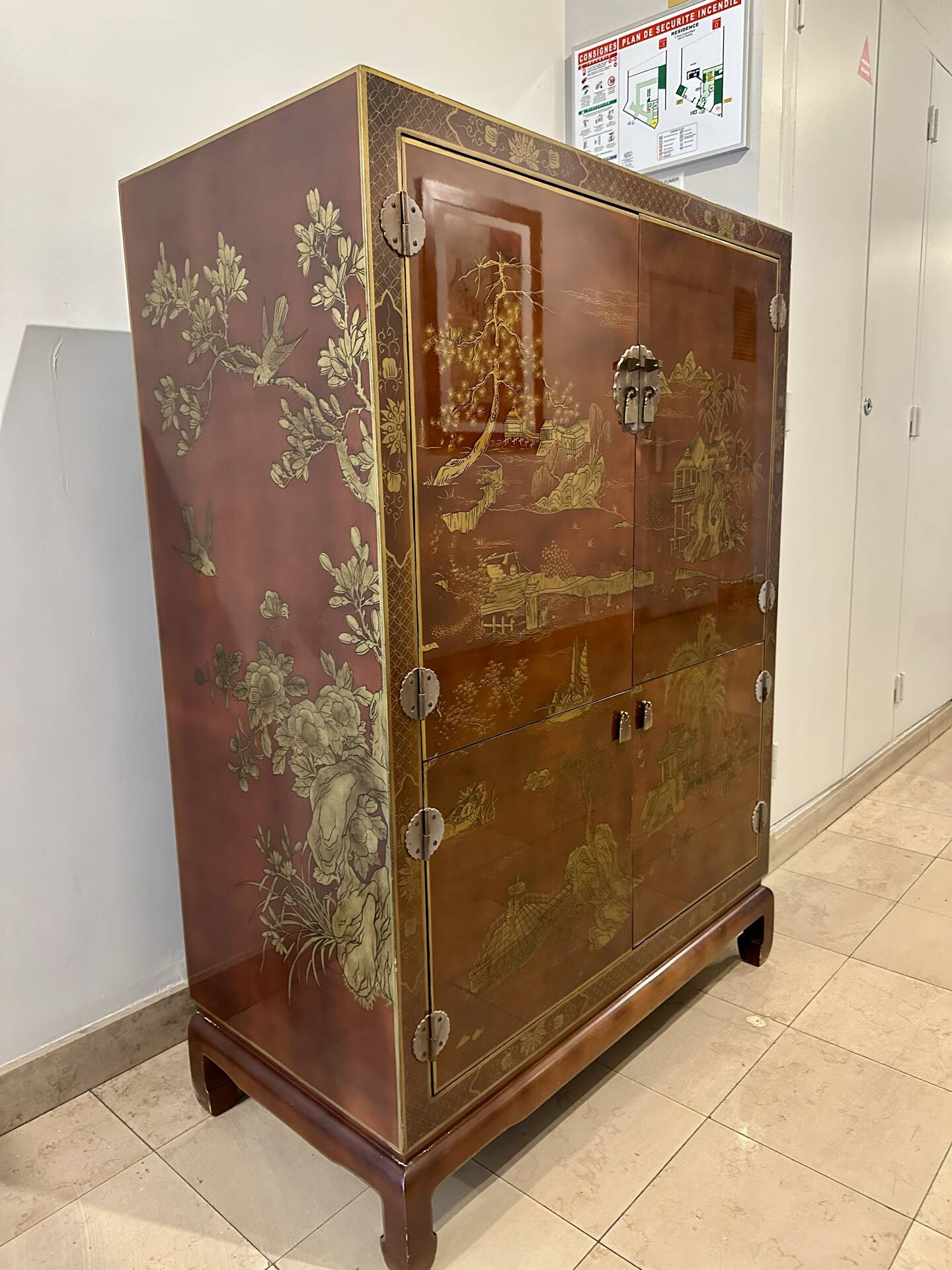 China cabinet