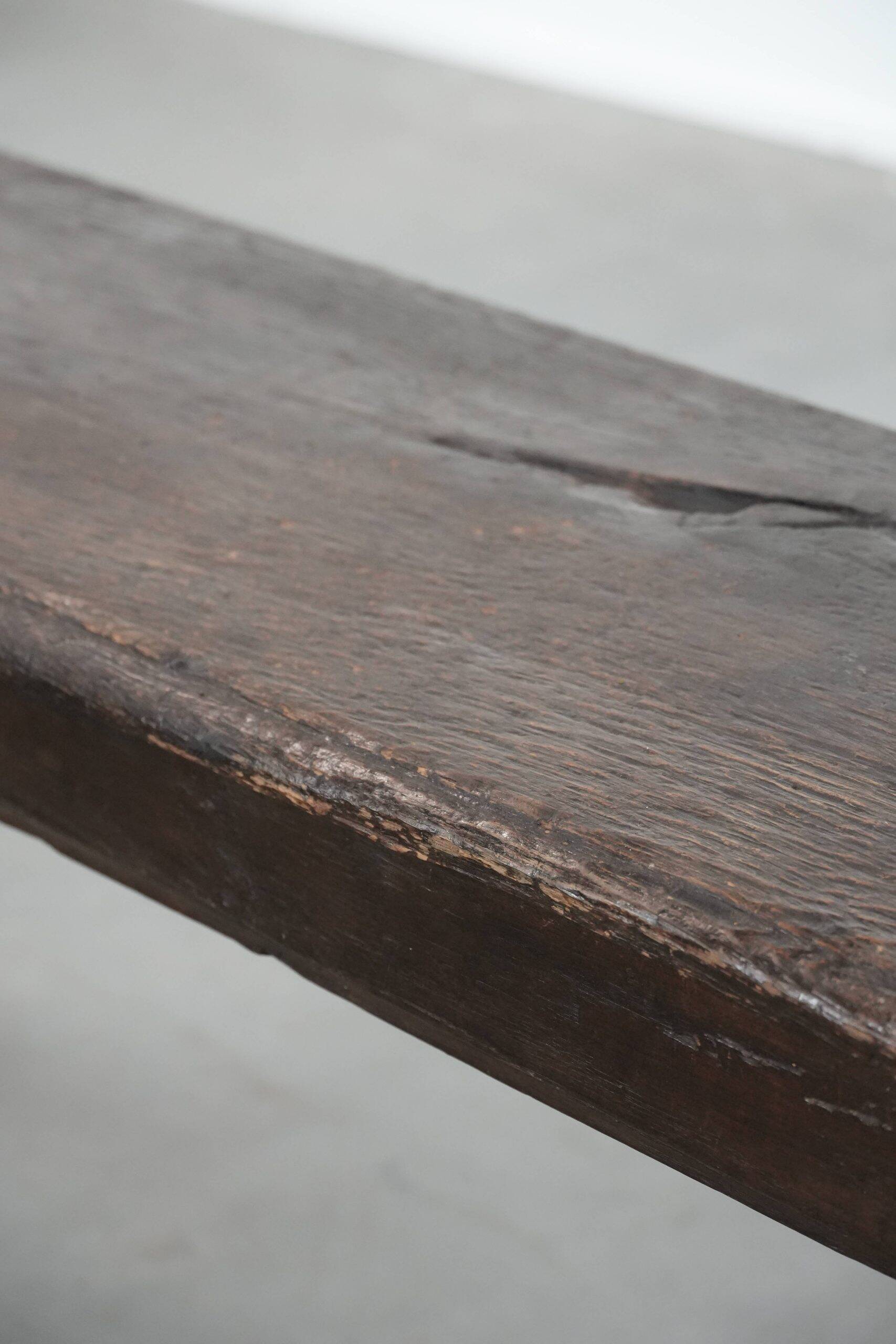 Antique English early 19th century hall bench made of oak