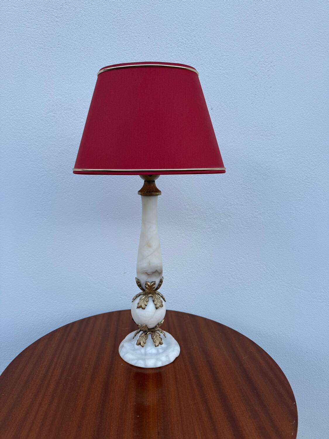 Alabaster column lamp from the 1960s