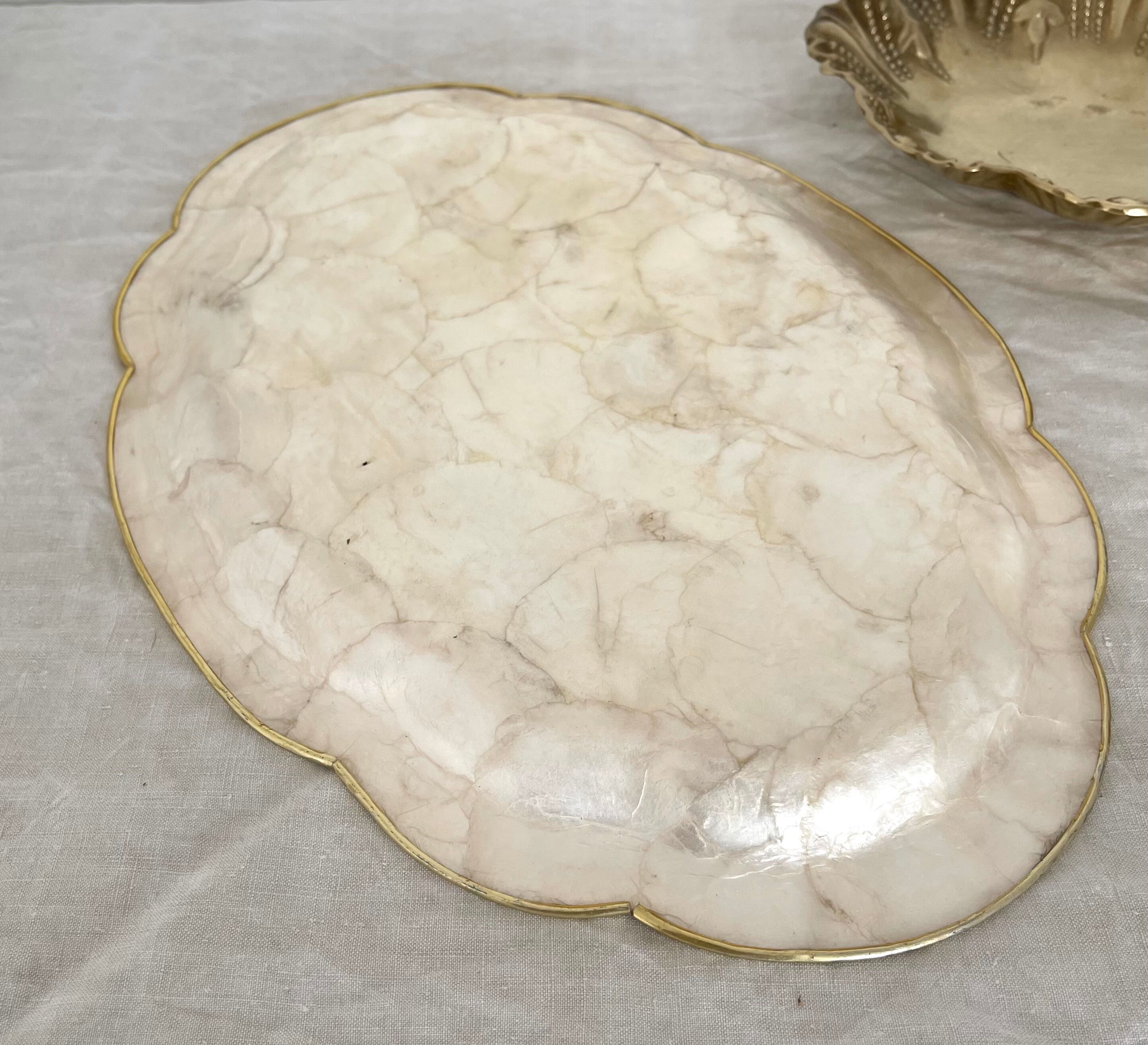 Dish in mother-of-pearl and brass