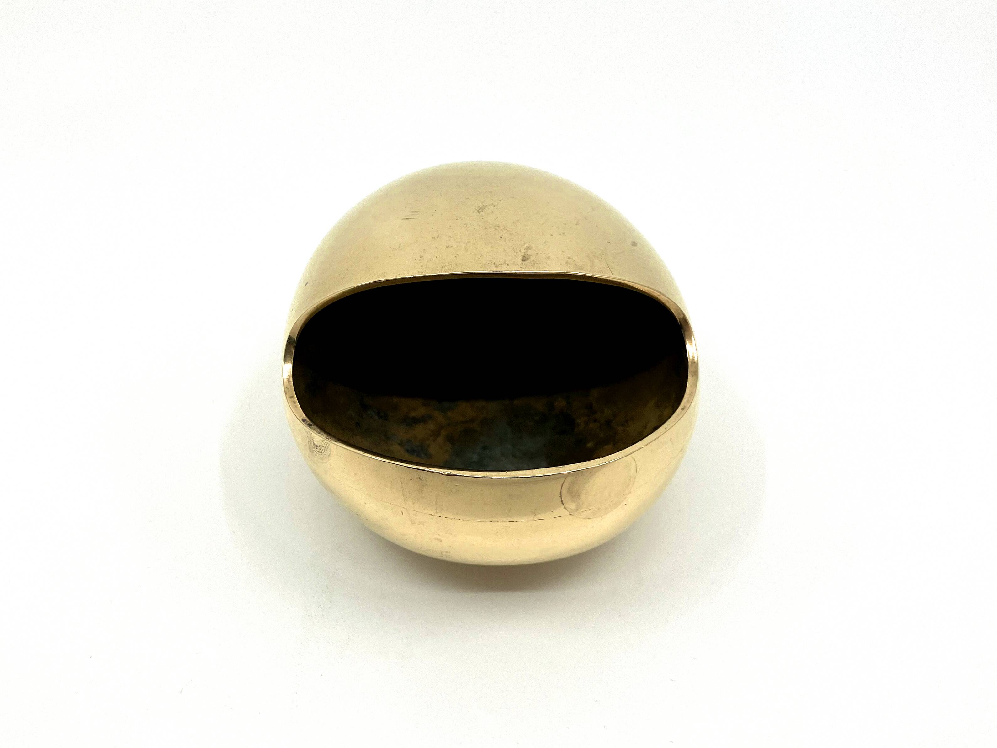 Modernist ashtray "the smile" • Carl Cohr • Denmark 50s