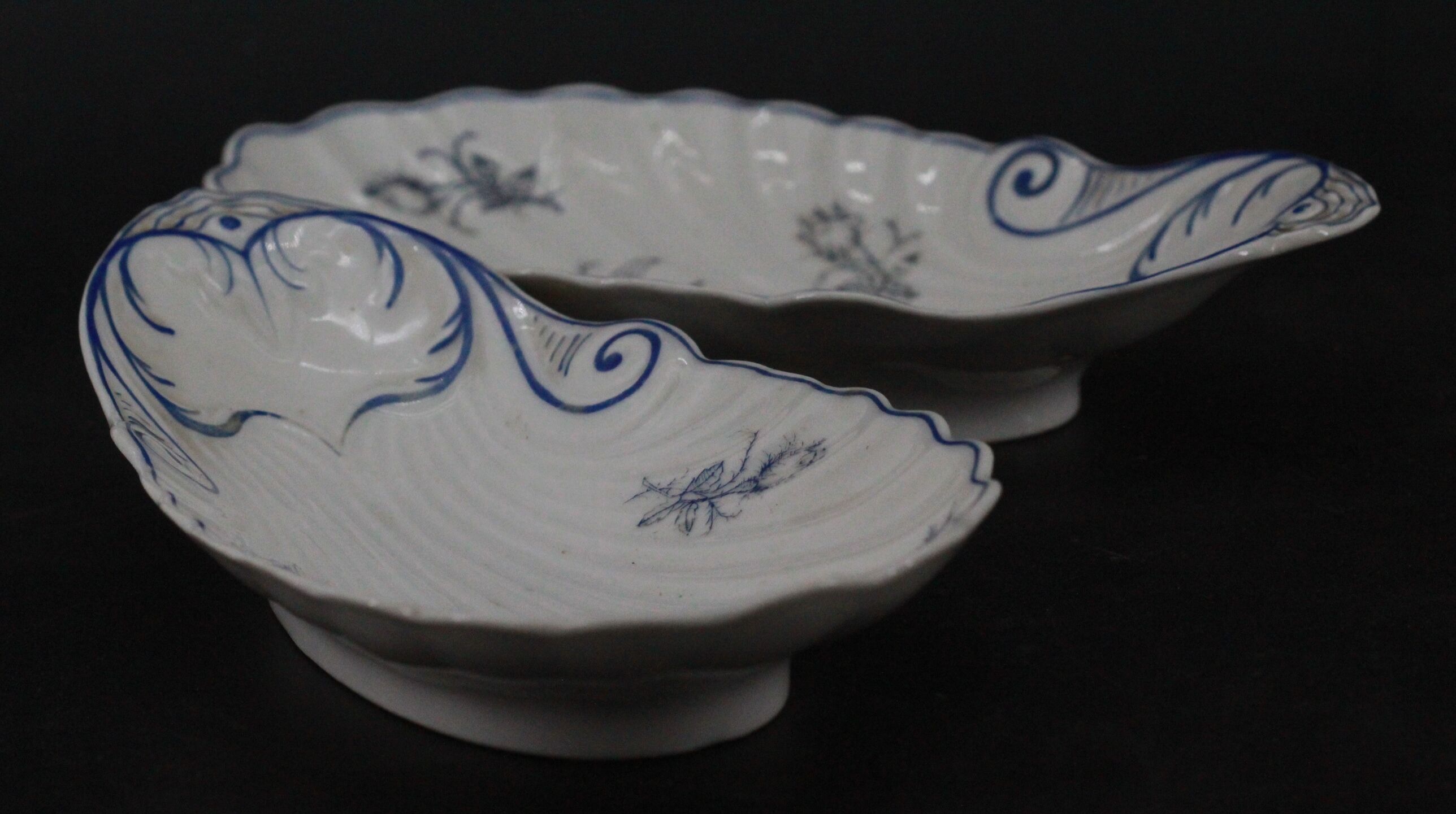 Lot de 2 anciennes coupelles