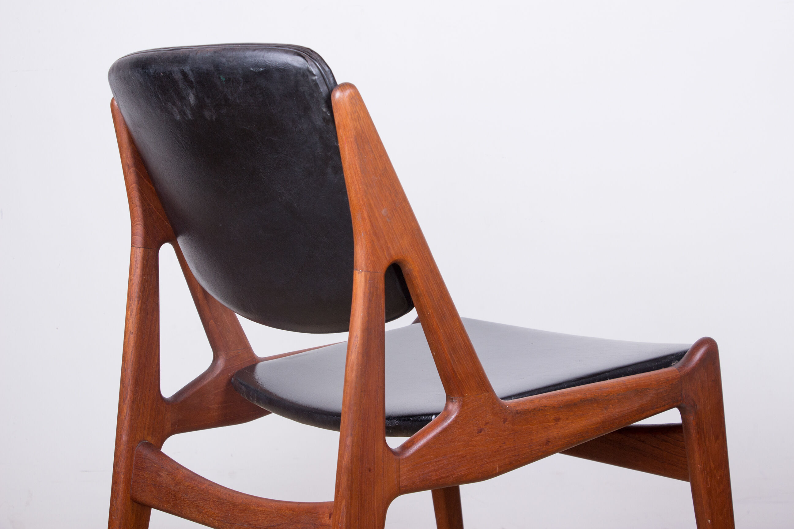 Suite of 4 chairs model "Ella" by Arne Vodder 1960