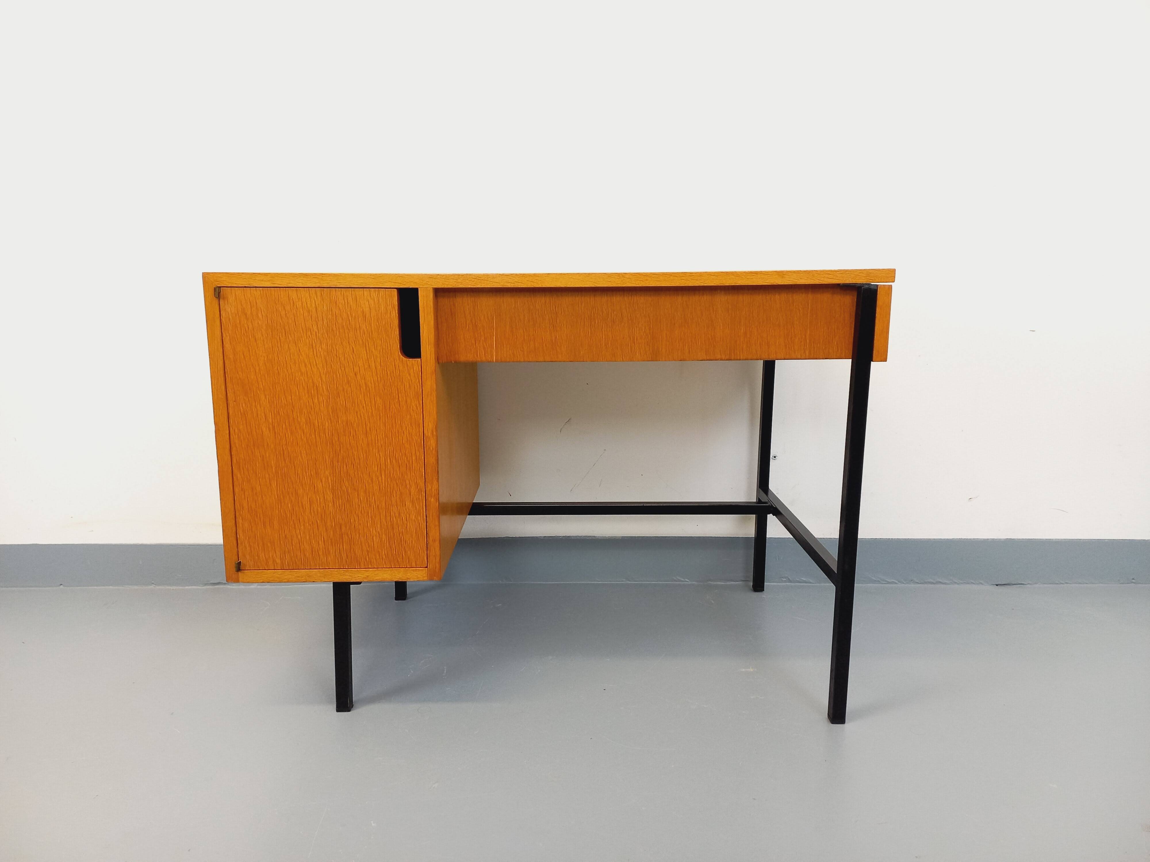 Bureau moderniste vintage Multitable par Jacques Hitier en bois de chêne