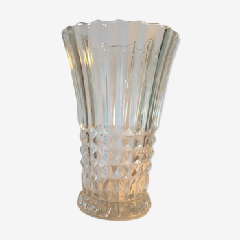 Vase en verre transparent