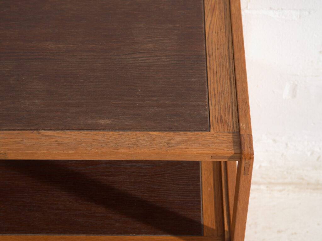 Table d’appoint vintage en bois – Europe centrale, circa 1960