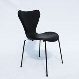 Ensemble de trois chaises séries Sept, modèle 3107, conçu par Arne Jacobsen