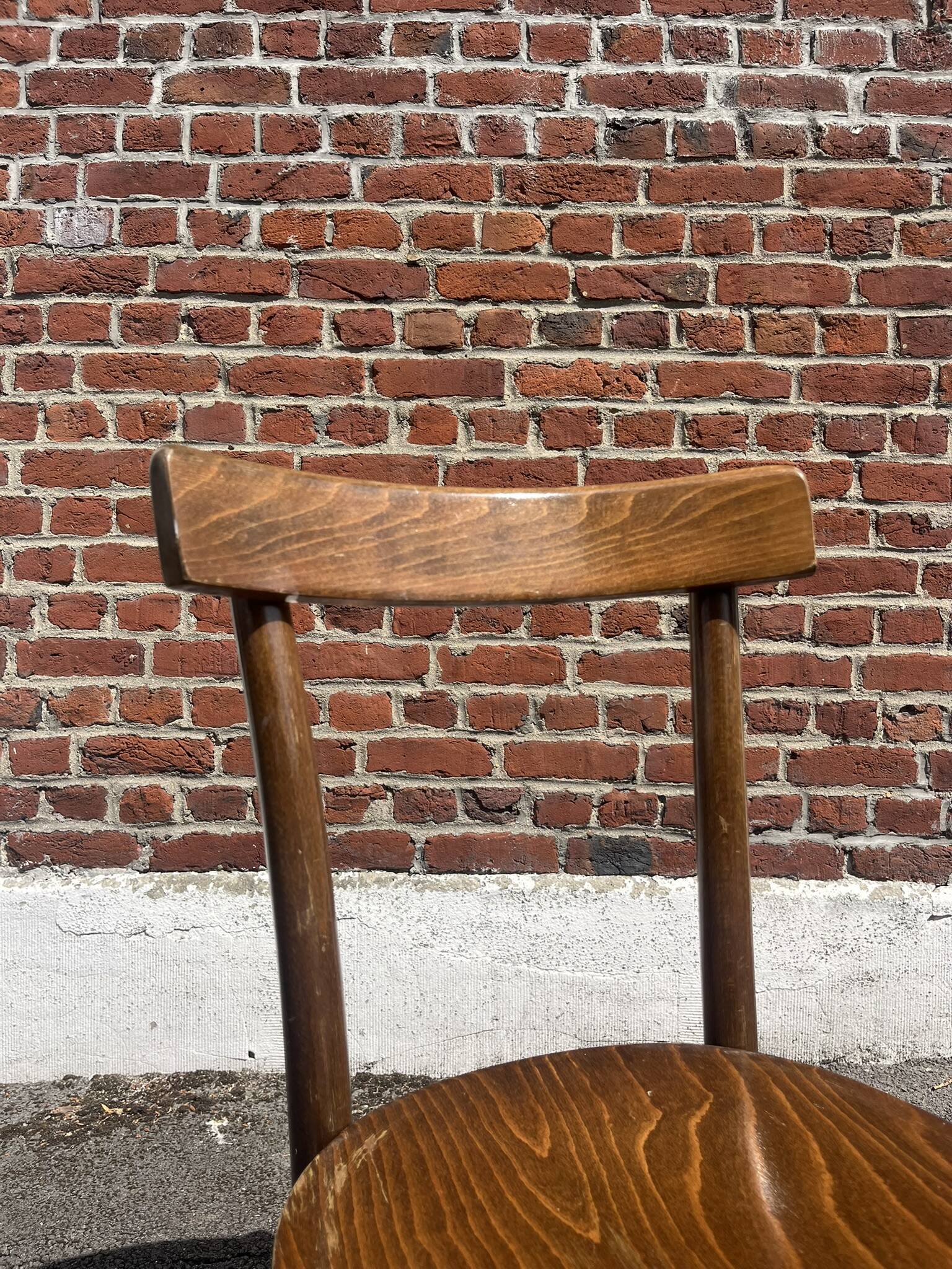 Bistro chair in turned wood, Thonet style