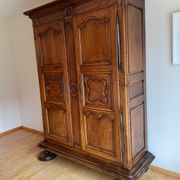 Eighteenth century castle cabinet in walnut Louis XIII style