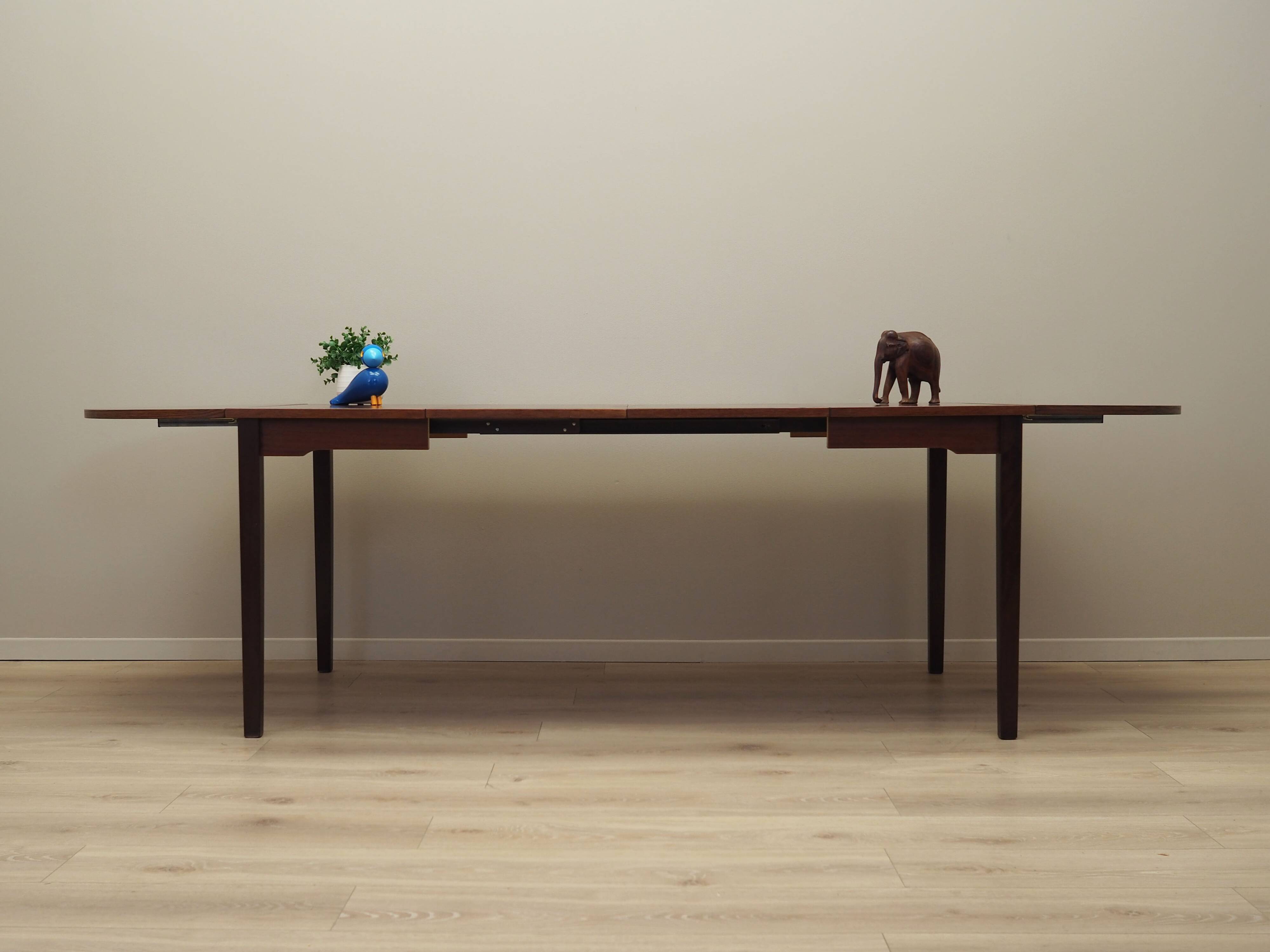 Mahogany table, Danish design, 1970s, production: Denmark