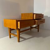 Light wood storage unit