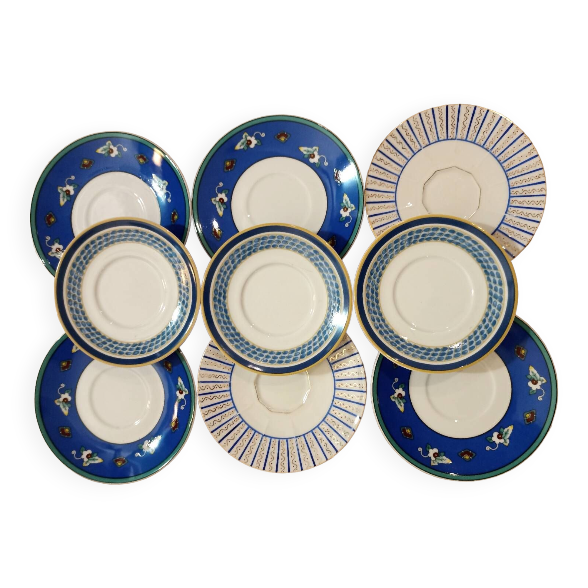 Small blue plates