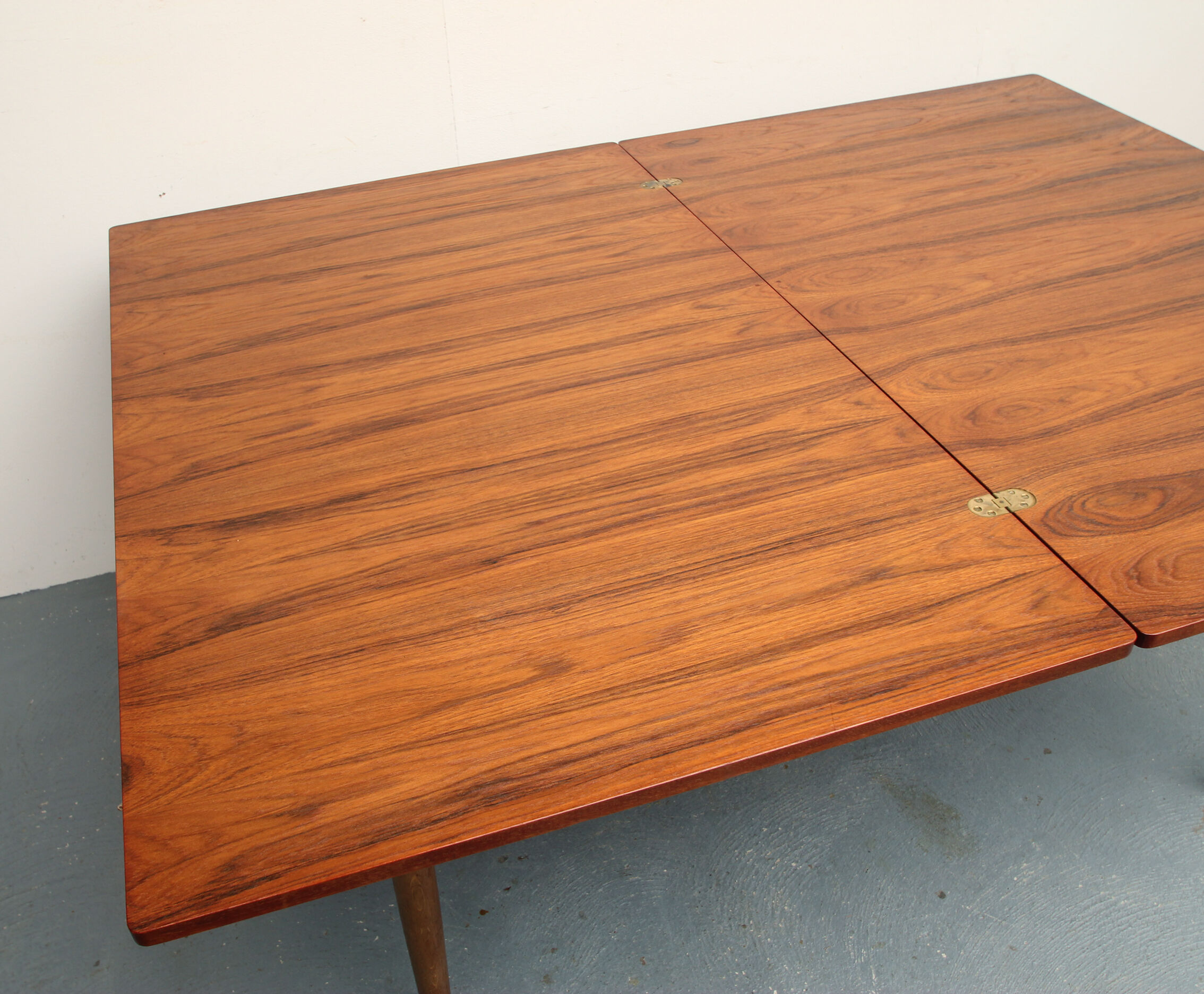 1960s diningtable in teak and oak